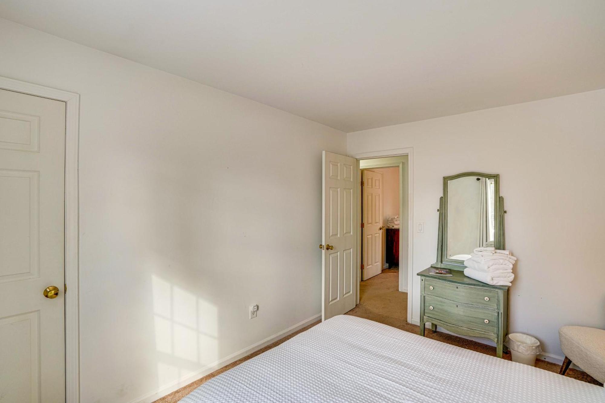 Private Guest House In Dtwn Lenox, Walk To Dining! Экстерьер фото