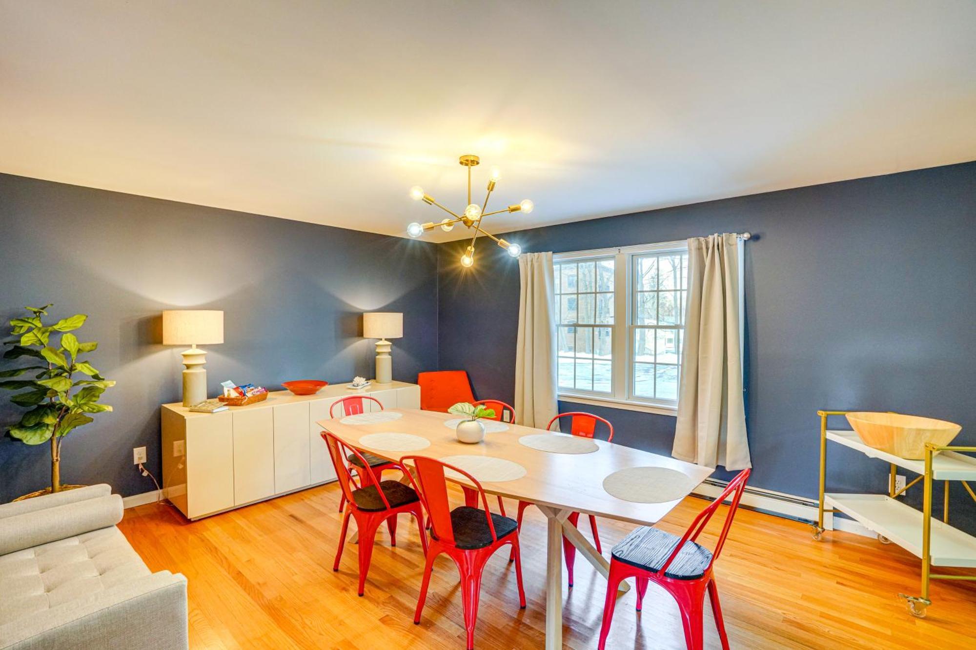 Private Guest House In Dtwn Lenox, Walk To Dining! Экстерьер фото